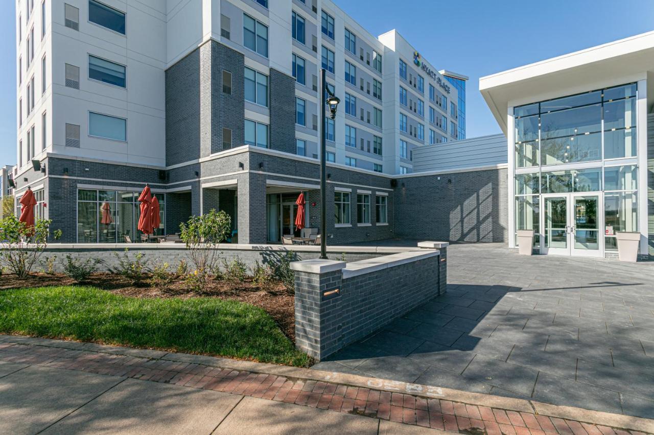 Hyatt Place Wilmington Riverfront Hotel Exterior photo